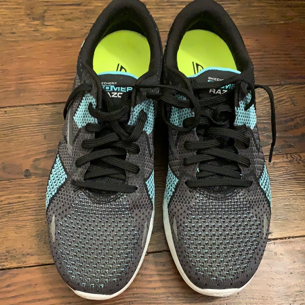 EUC Sketchers sneakers